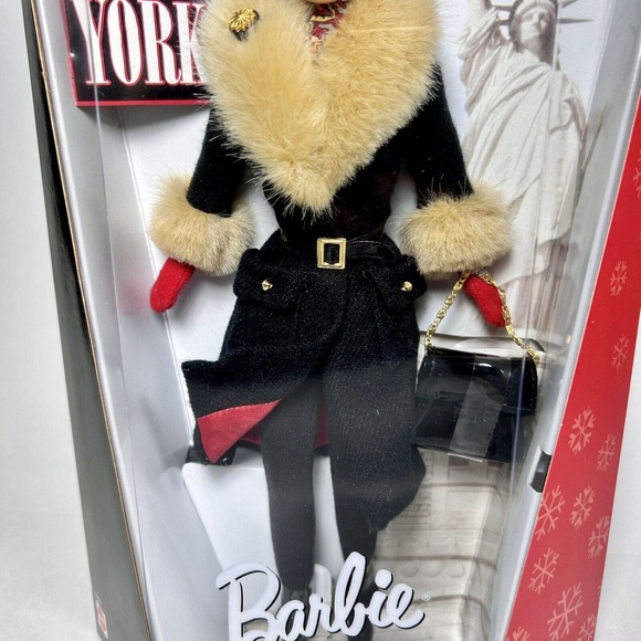 Vintage Mattel Barbie Winter In New York 1998 City Seasons Collector Ed #19429 - Picture 3 of 9